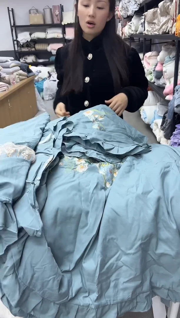 氨纶四件套花边蓝色花