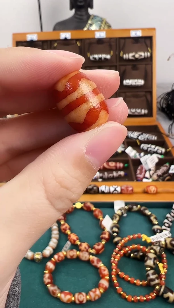 玛瑙/玉髓颈饰未镶嵌9.（微瑕）