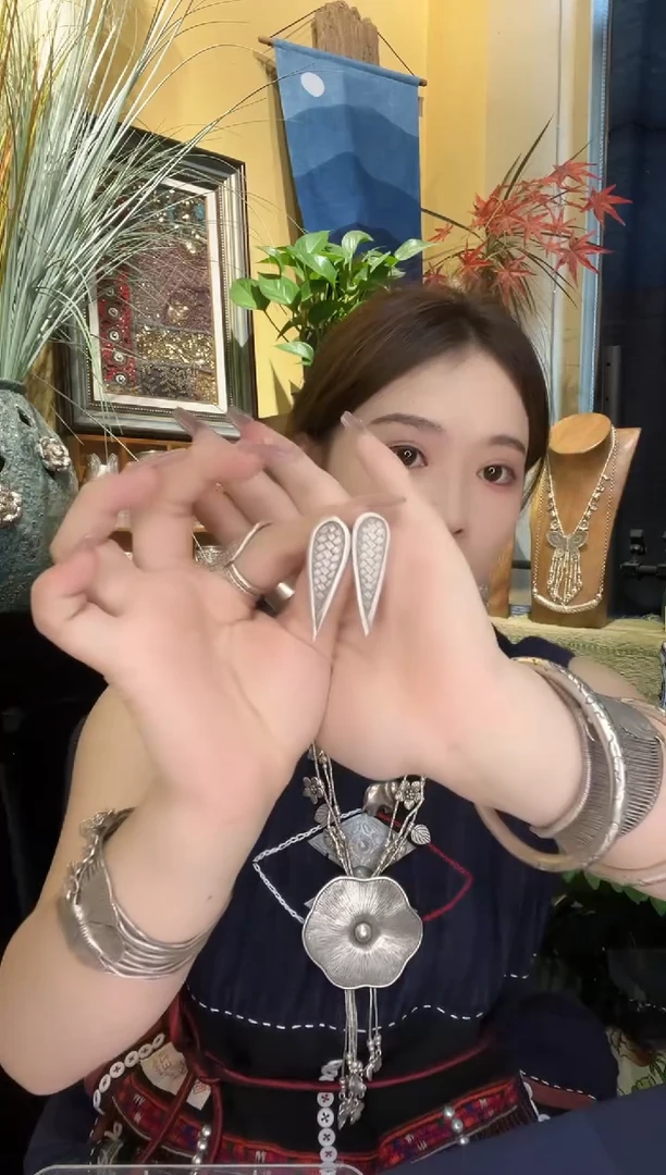 无925银✨***?耳饰