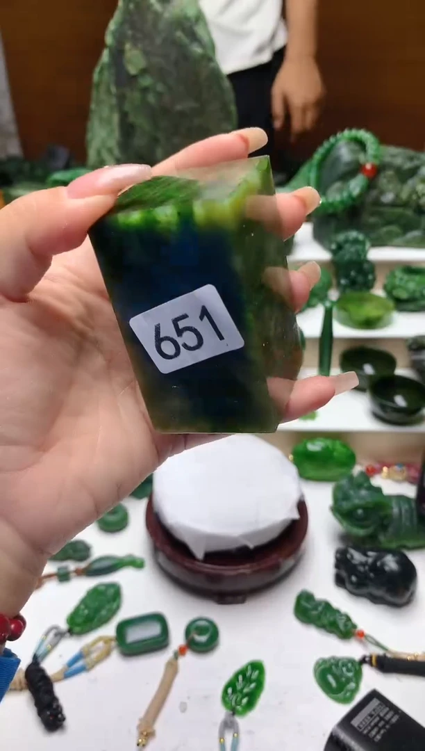 未镶嵌和田玉（碧玉）珠宝半成品1