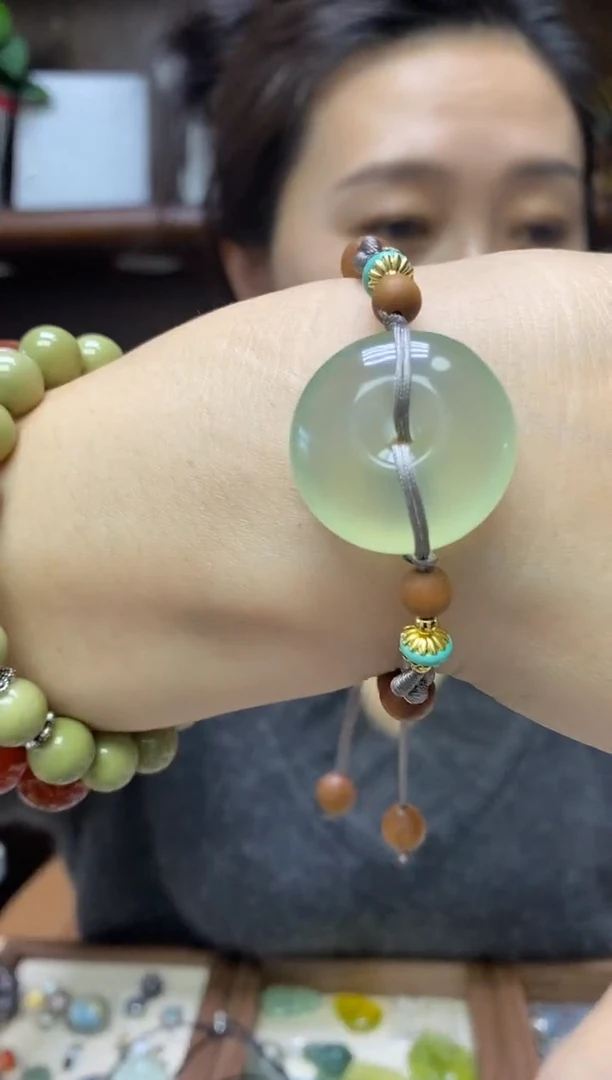 【闪购商品】岫玉手链未镶嵌多样性发货其中发一