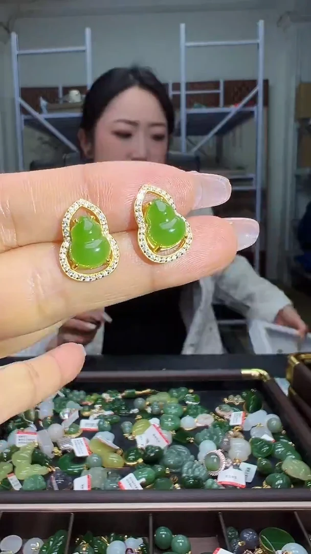 颈饰银S925镶嵌和田玉（多样性发货.发其一)12.28.122