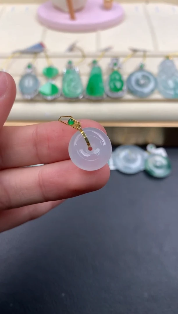 【闪购商品】翡翠挂件18K金镶嵌Q600