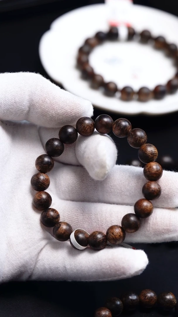 沉香沉香碎屑。**。1