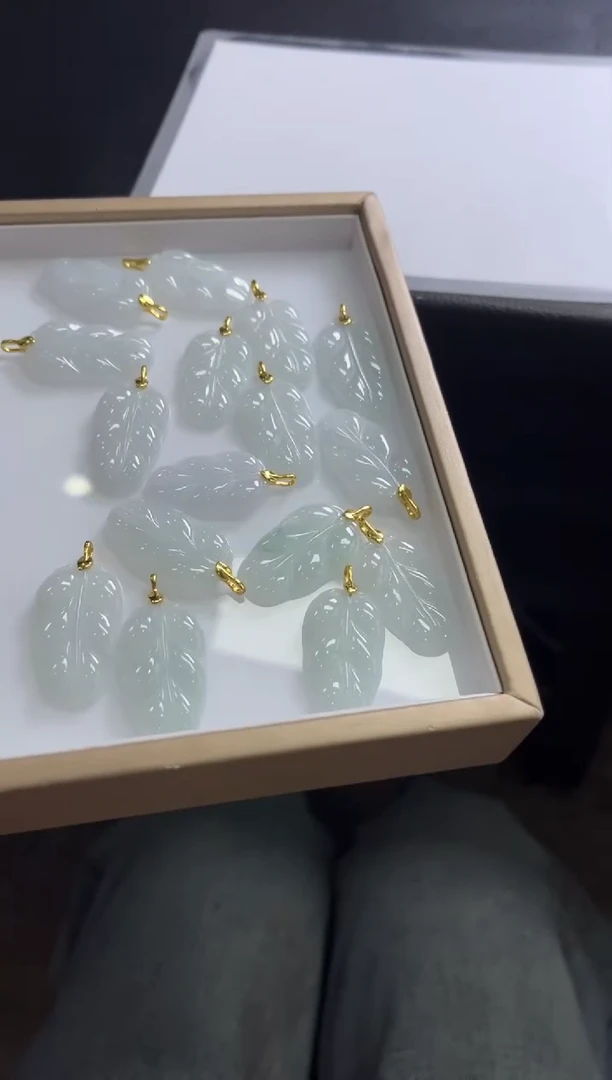 【闪购商品】翡翠颈饰银S925镶嵌A340 多样性发一件/配绳子