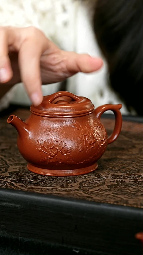 茶壶紫砂国色天香·颂金壶 一物见春