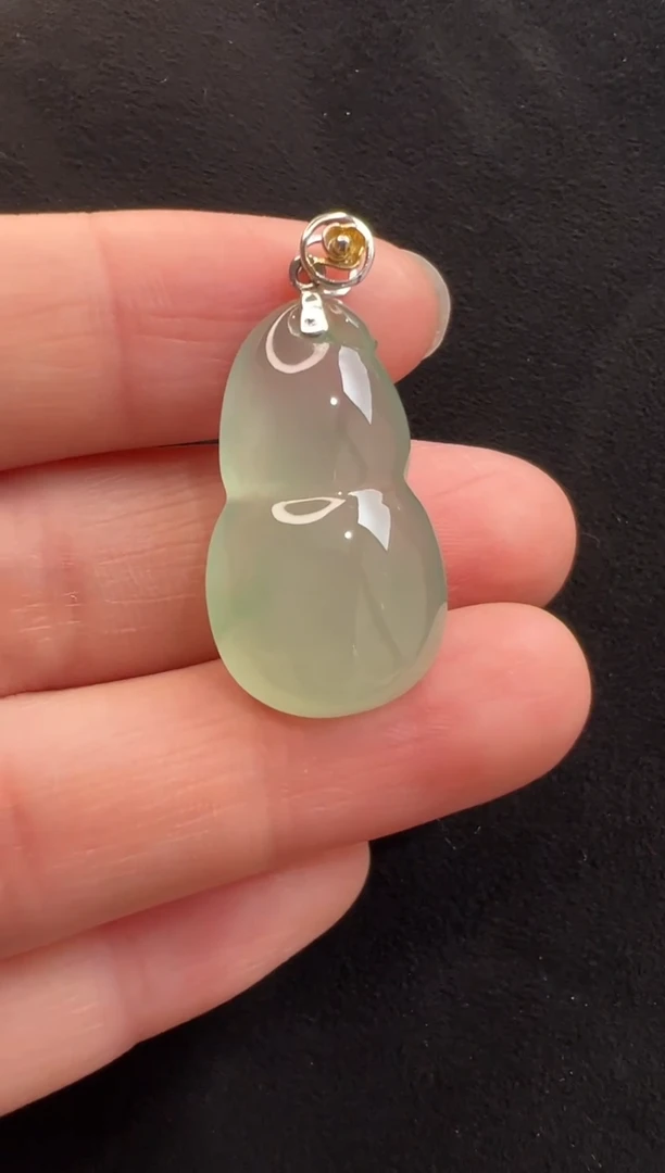 吊坠(不含链)18K金镶嵌翡翠高冰晴绿葫芦吊坠