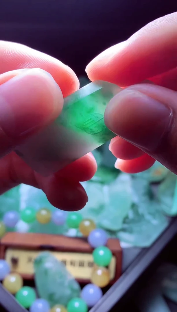 未镶嵌定制翡翠一***?毛货翡翠定制