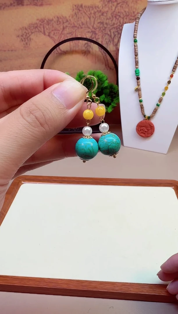 14K金镶嵌耳钉玛瑙/玉髓E170