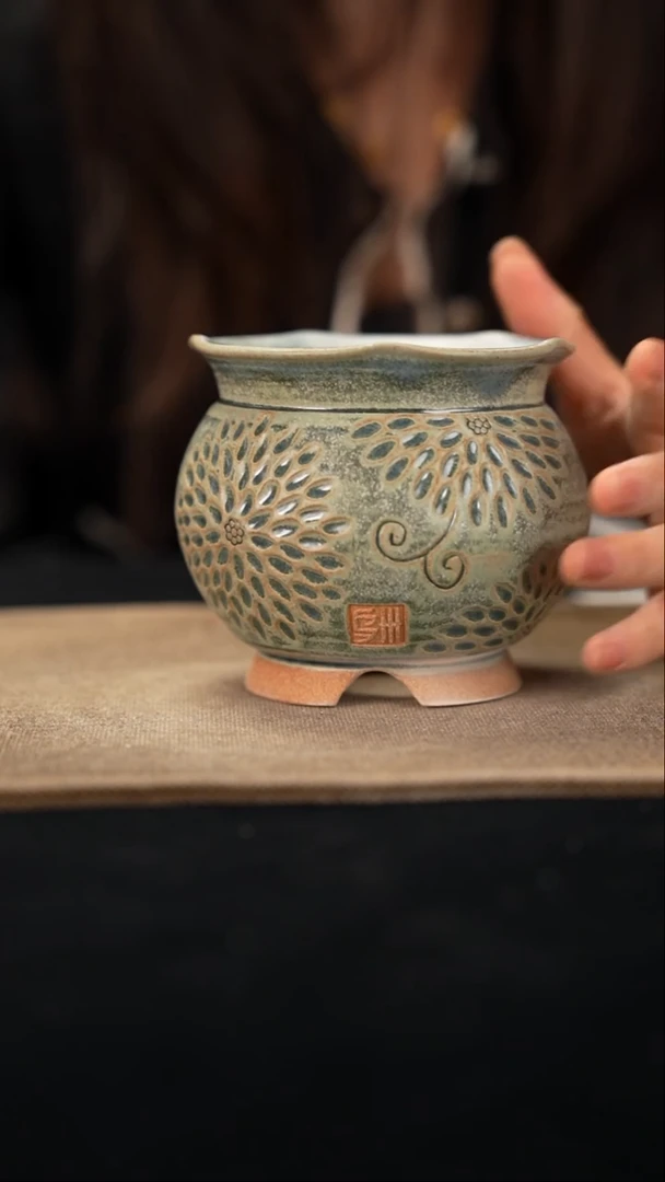 10-26-065花盆口径7.5陨石卷边大丽花