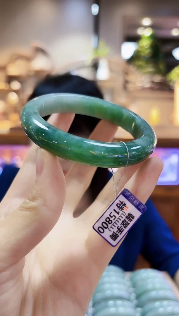 颈饰未镶嵌翡翠手镯59.2