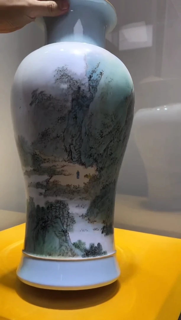 其他崔景哲-瓷器-A中-水秀山明