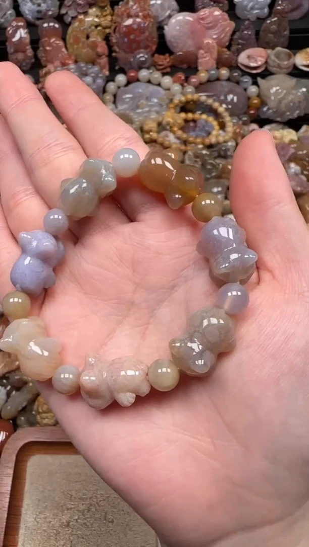 颈饰未镶嵌硅化珊瑚（珊瑚玉）659