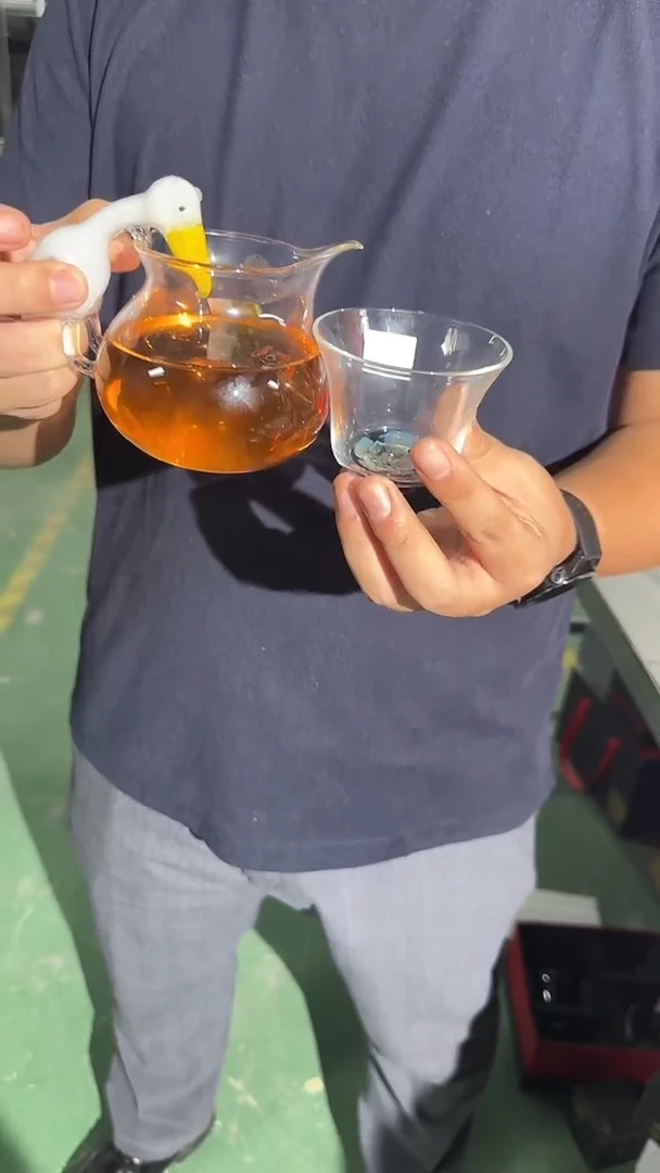 鹈鹕+雅杯蓝海棠