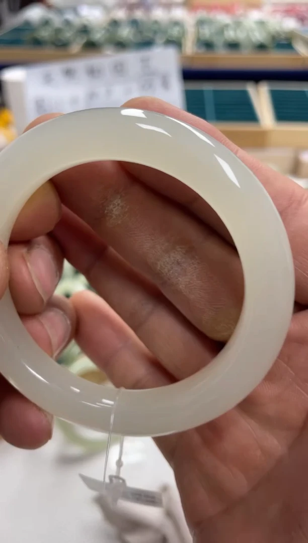 未镶嵌手镯和田玉荷***~和田玉手镯