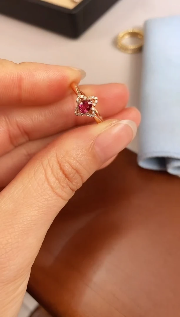 【闪购商品】红宝石戒指18K金镶嵌主石30分