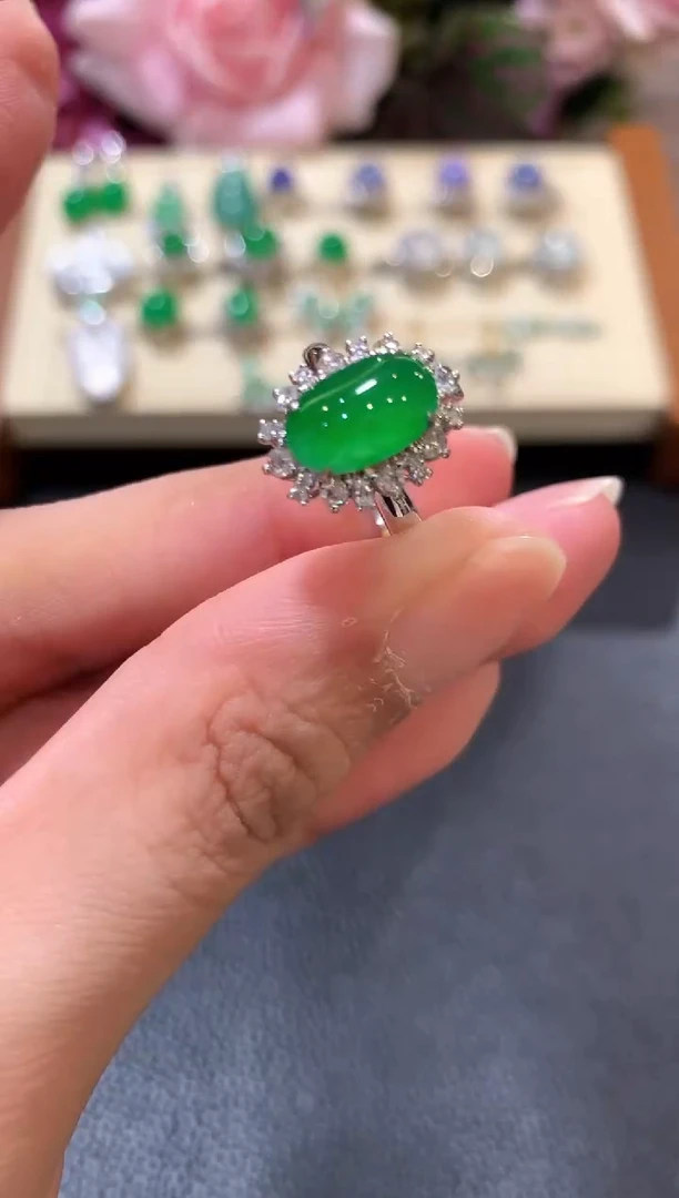 18K金镶嵌戒指翡翠z125