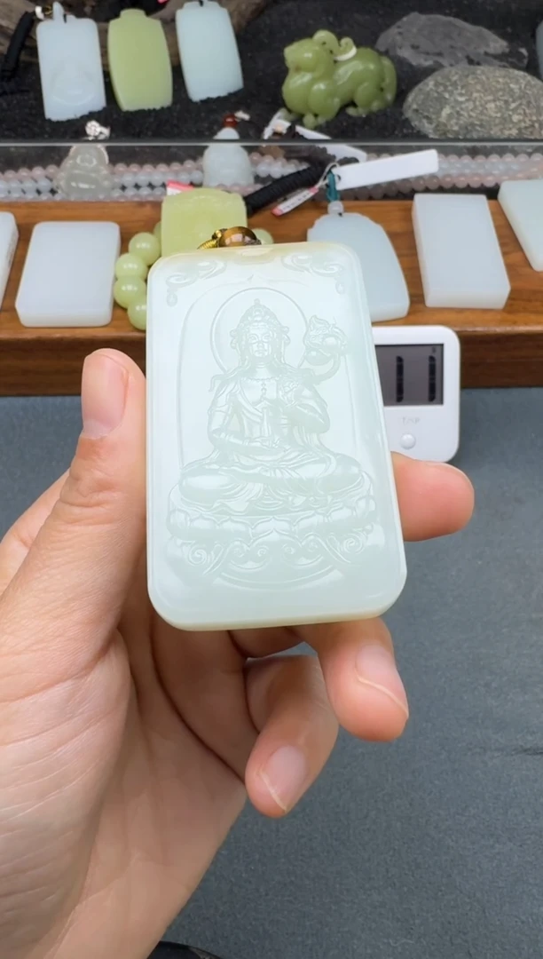 颈饰未镶嵌和田玉2