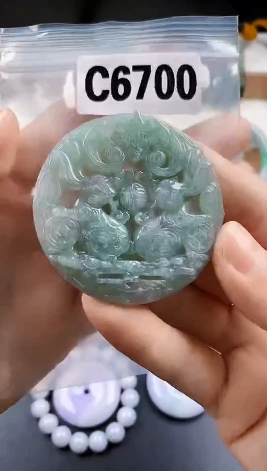 颈饰未镶嵌翡翠天然翡翠吊坠挂件