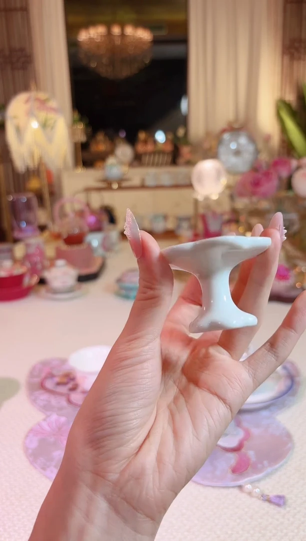 紫藤花盖置----如图-----