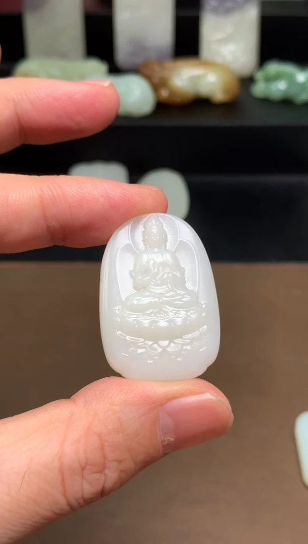 颈饰未镶嵌和田玉6 通