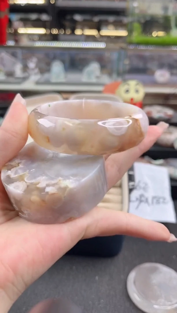 未镶嵌手镯石英质玉64圈口 （赠品镯心）3009495