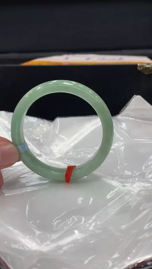 未镶嵌手镯翡翠翡翠手镯