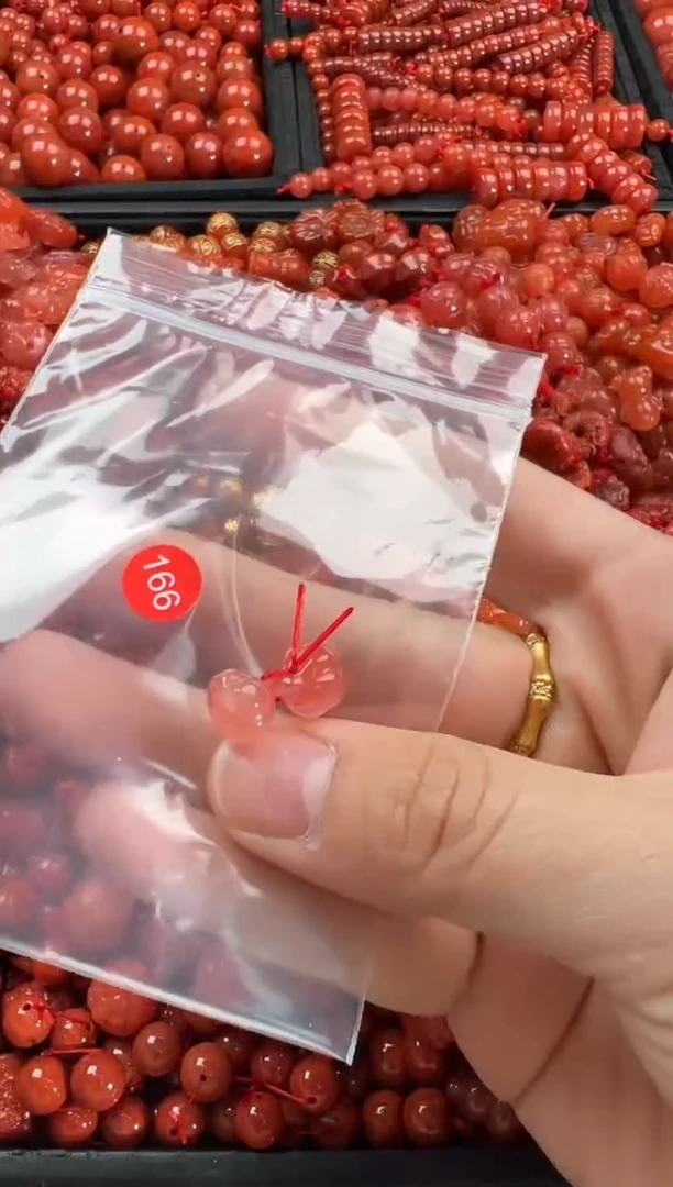 【闪购商品】南红玛瑙颈饰未镶嵌1