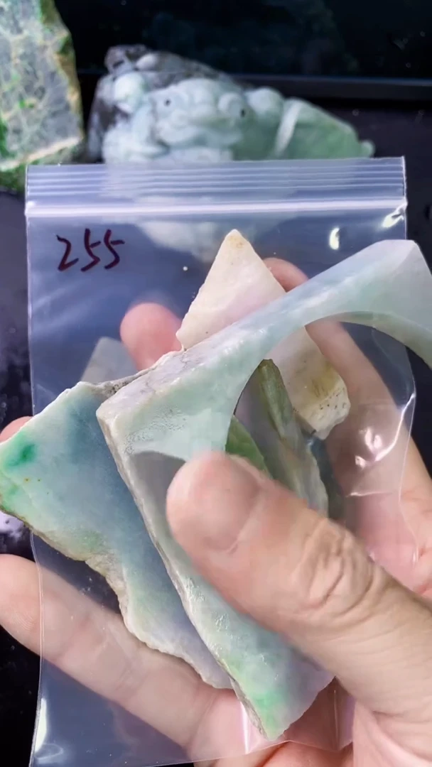 【闪购商品】翡翠颈饰未镶嵌255天然A货翡翠