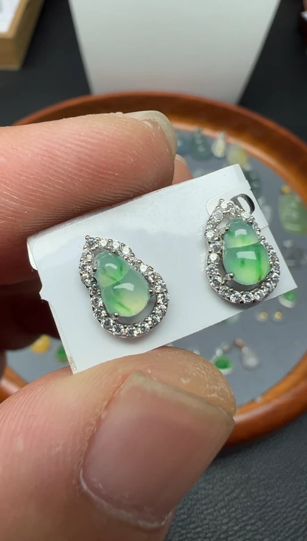 银S925镶嵌翡翠耳饰（45号）纯天然A货缅甸翡翠 葫芦耳钉