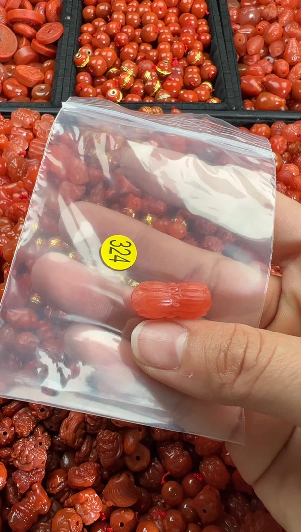 【闪购商品】南红玛瑙颈饰未镶嵌1