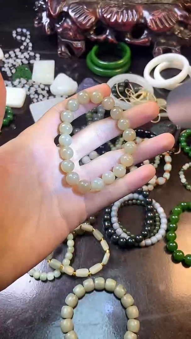手串未镶嵌和田玉主播推荐！！主播推荐！！