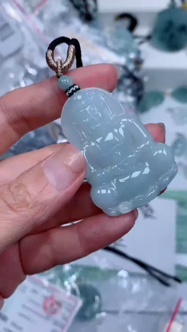 颈饰未镶嵌翡翠吊坠
