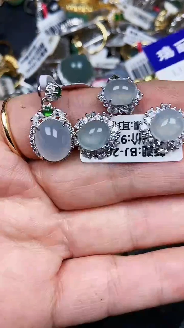 颈饰银S925镶嵌翡翠7919