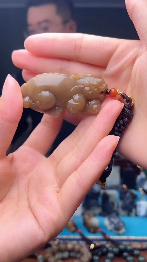 未镶嵌和田玉挂件1