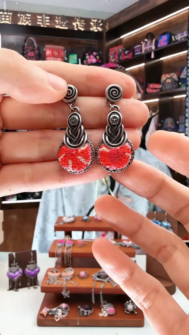 【闪购商品】织绣200蚩梦苗族古绣