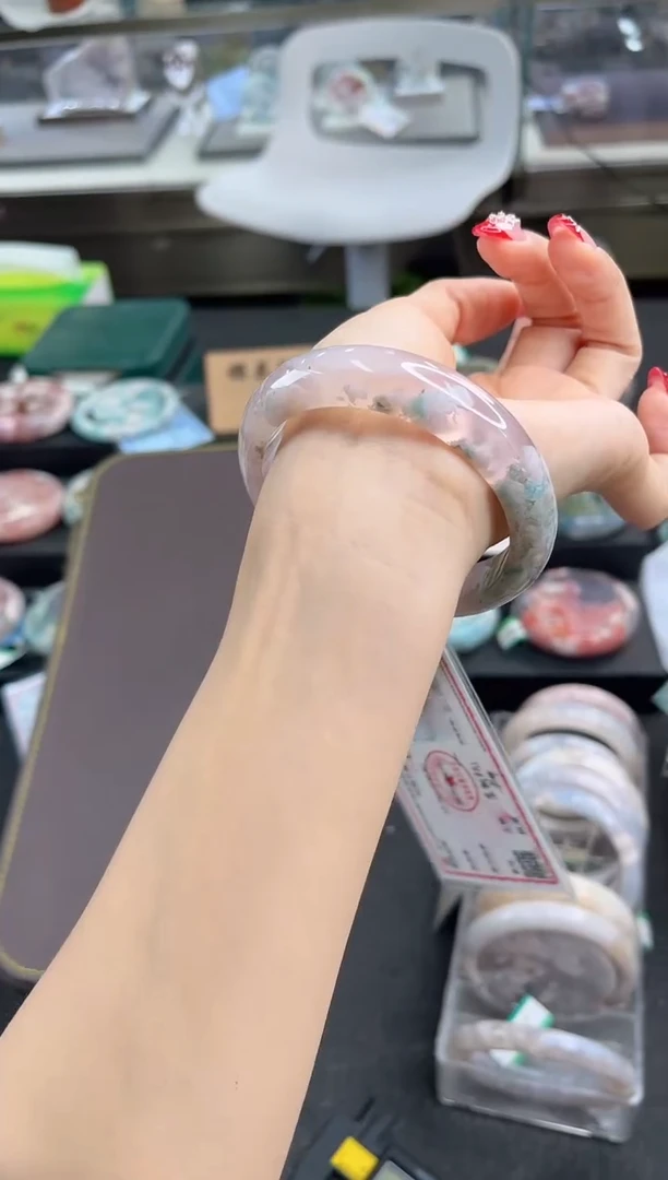 未镶嵌手镯石英质玉瑾圈口（赠品镯心）