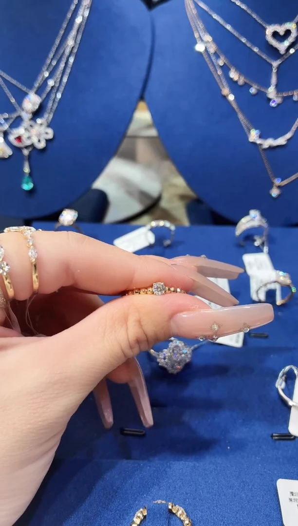 18K金镶嵌实验室培育钻石岁金戒指（11-18）