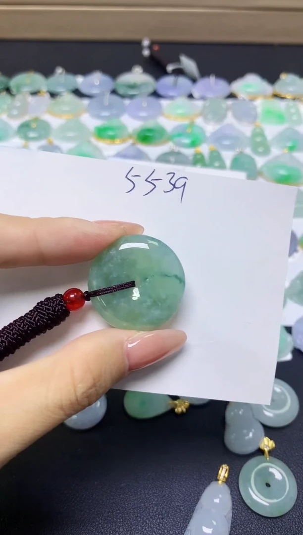 翡翠未镶嵌颈饰天然自然緬甸A貨翡翠