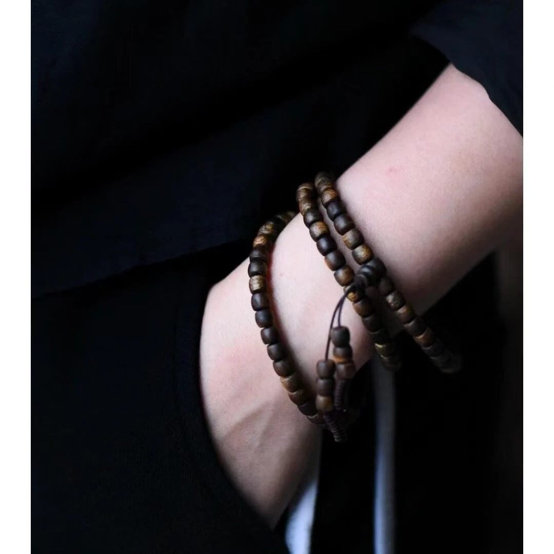 野生芽庄5A火供雷料留疤白棋沉香沉水6*7多圈（纹理随机发其一）