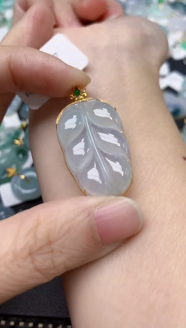 颈饰18K金镶嵌翡翠天然缅甸A货翡翠