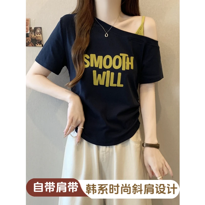 韩系字母印花藏青色斜肩短袖t恤女夏季不规则斜肩露半边肩上衣