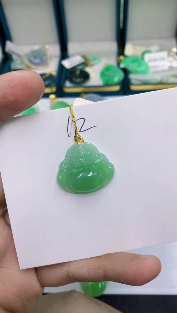 颈饰18K金镶嵌翡翠1111111111