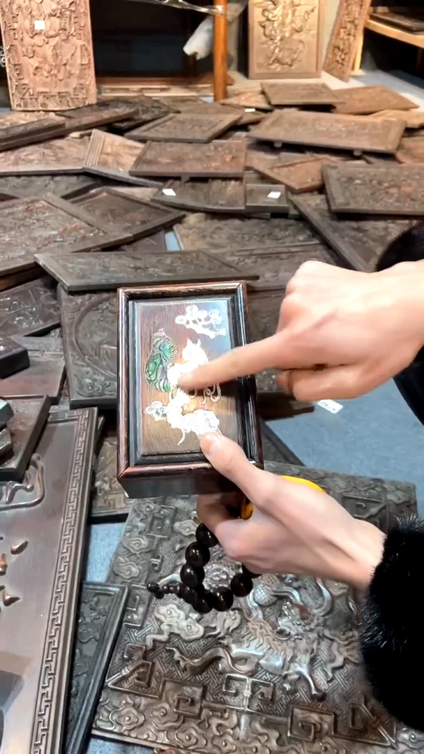 【闪购商品】木紫檀雕刻一物一拍一直播为准