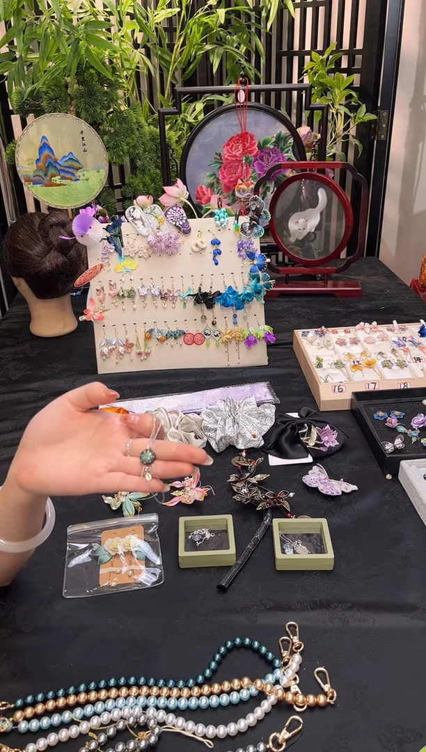织绣C****.非遗苏绣手工饰品