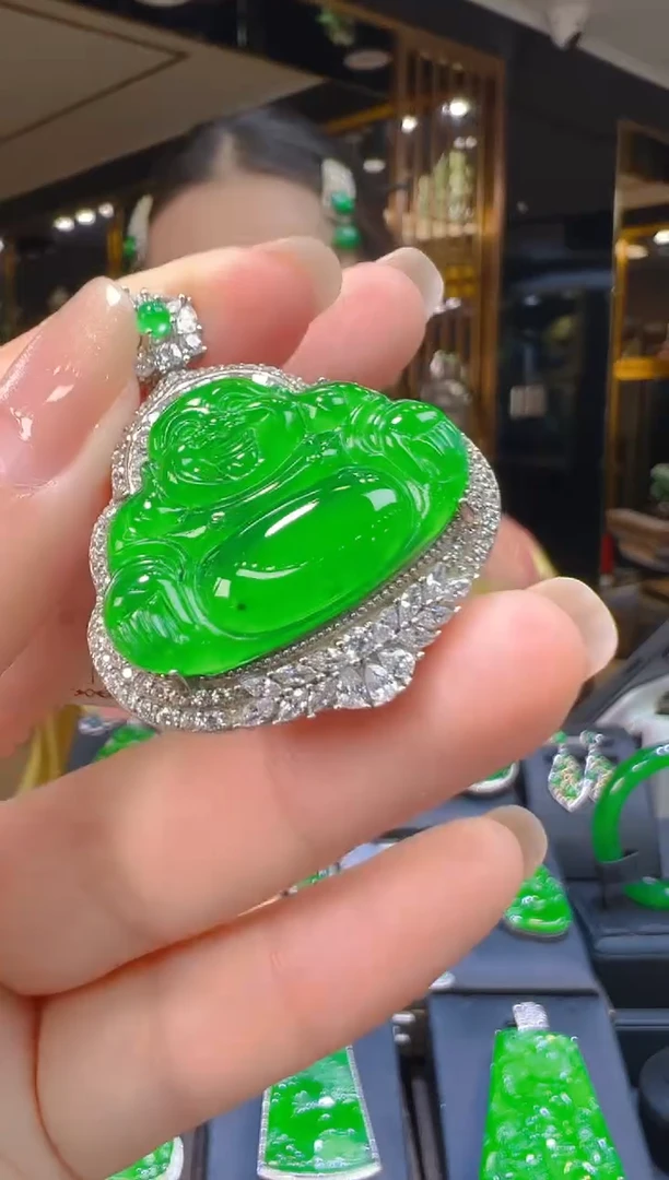 吊坠(赠链)银S925镶嵌翡翠110（多样性发其一）