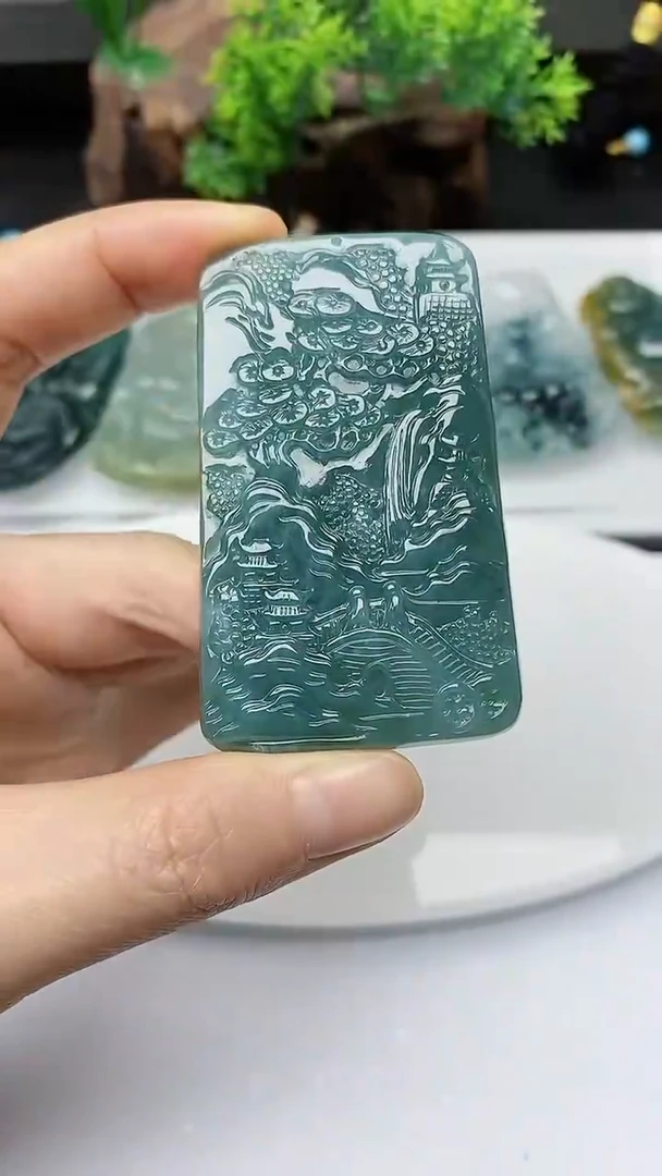 【闪购商品】翡翠颈饰未镶嵌