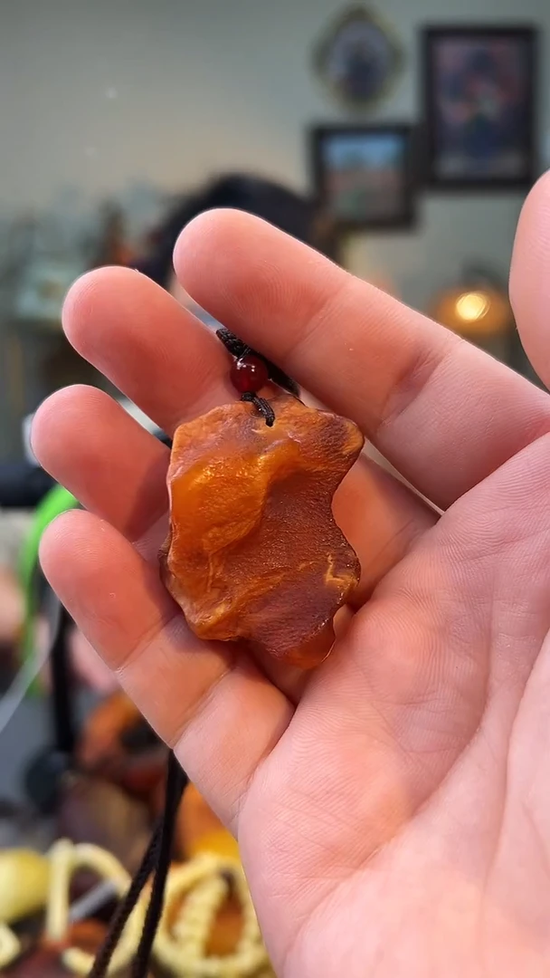 琥珀颈饰未镶嵌吊坠