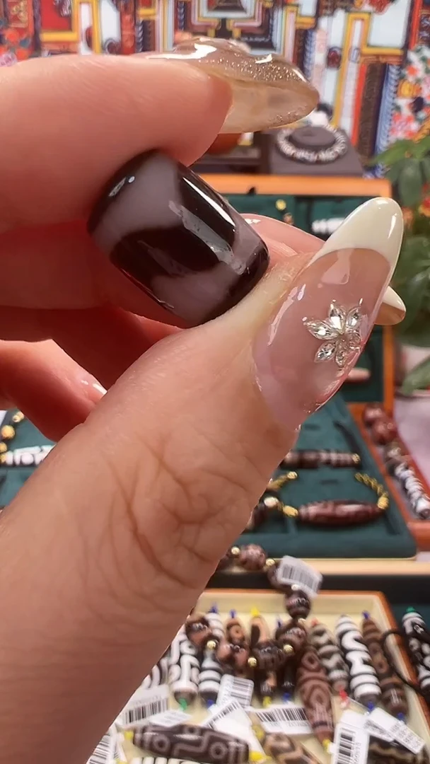 玛瑙/玉髓（覆膜）颈饰未镶嵌71.（微瑕）