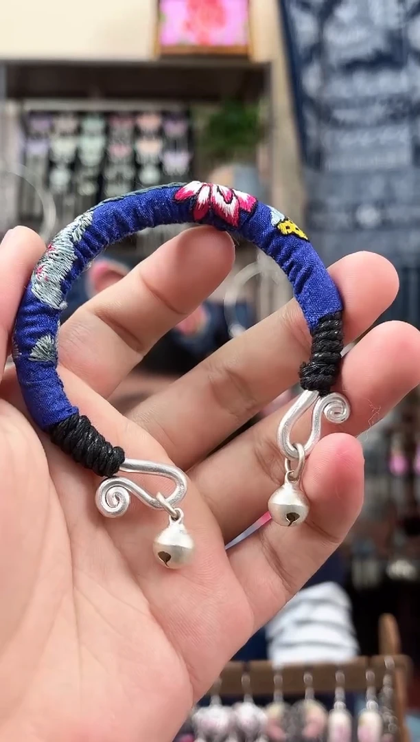 织绣民族风非遗老绣饰品276